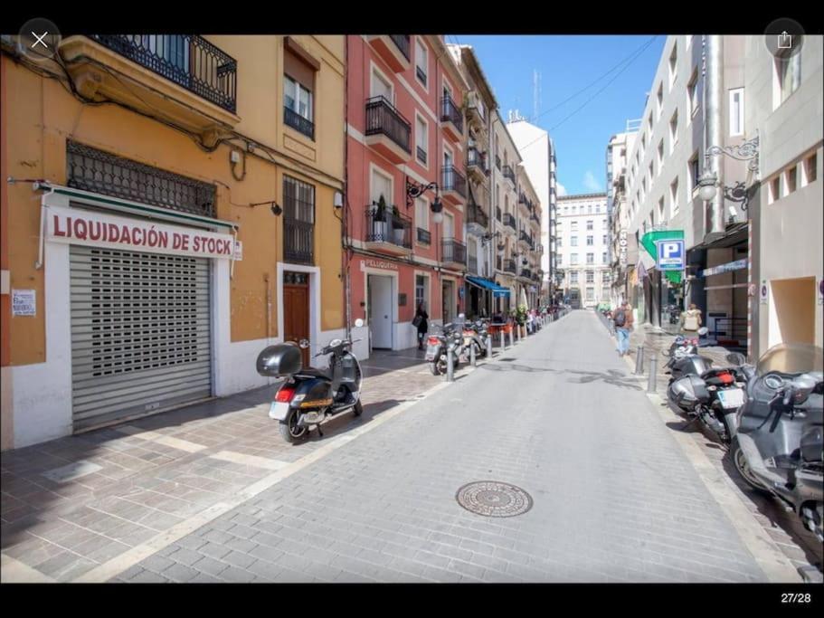 TTdSSa Cervantes Street - free parking in Valencia midtown Buitenkant foto
