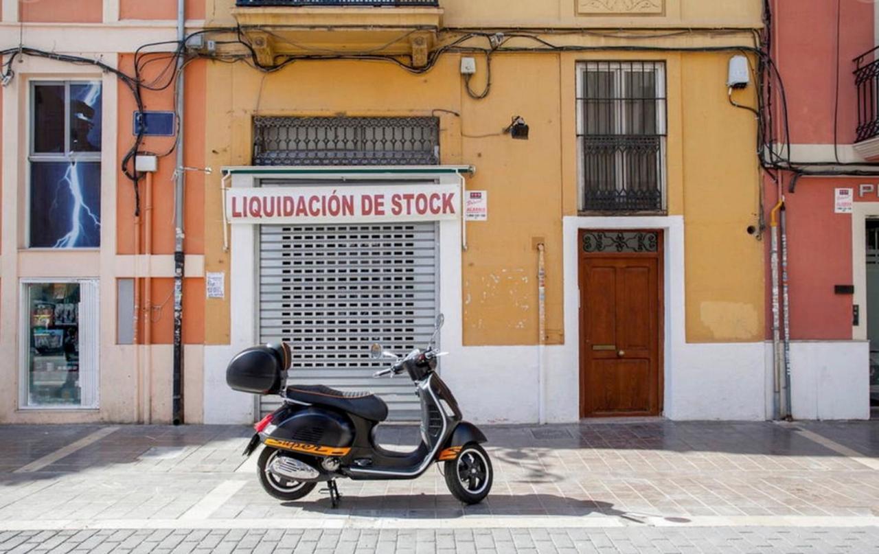 TTdSSa Cervantes Street - free parking in Valencia midtown Buitenkant foto